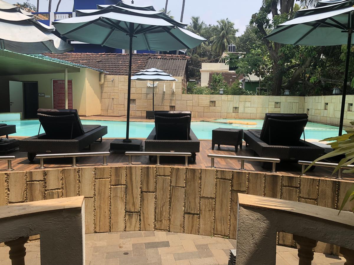 Coco Goa Hotel Arpora Buitenkant foto