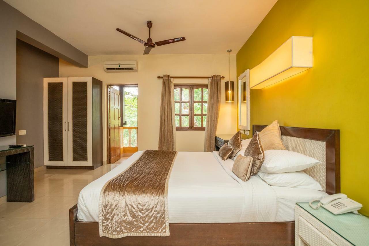 Coco Goa Hotel Arpora Buitenkant foto