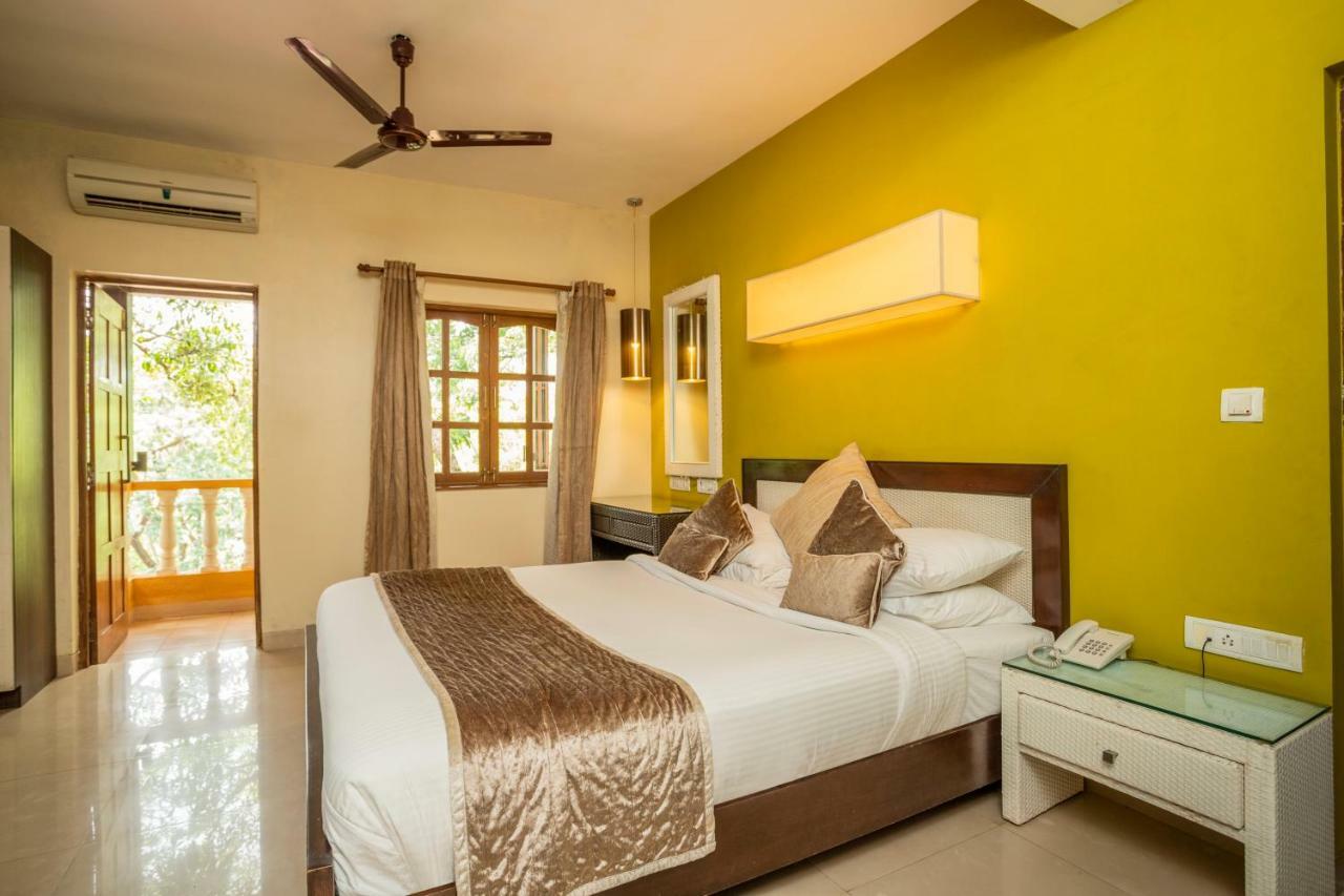 Coco Goa Hotel Arpora Buitenkant foto