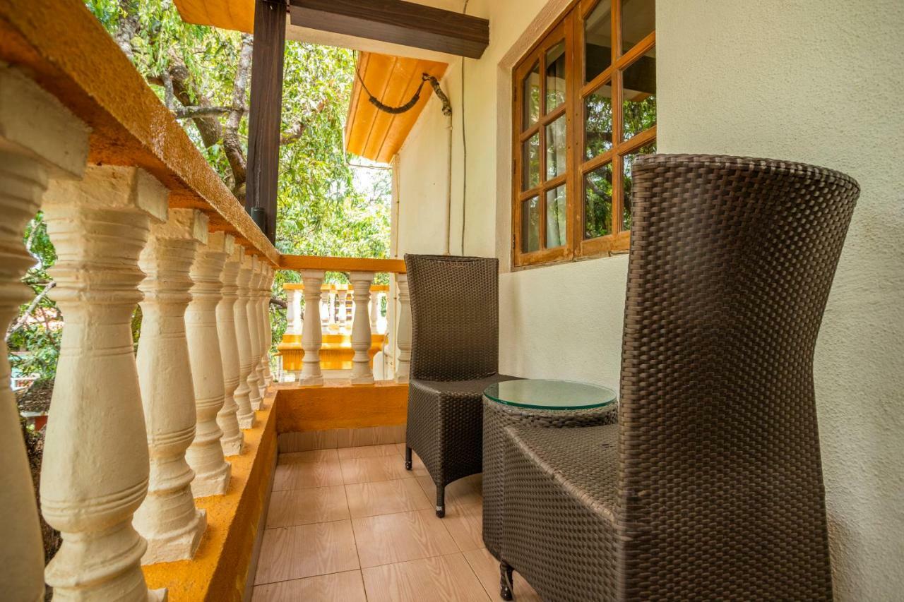 Coco Goa Hotel Arpora Buitenkant foto