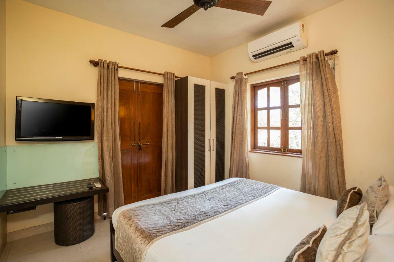 Coco Goa Hotel Arpora Buitenkant foto
