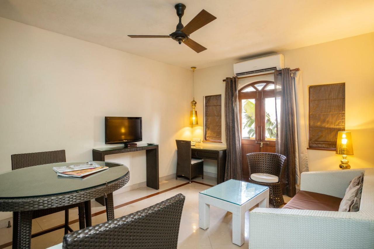 Coco Goa Hotel Arpora Buitenkant foto