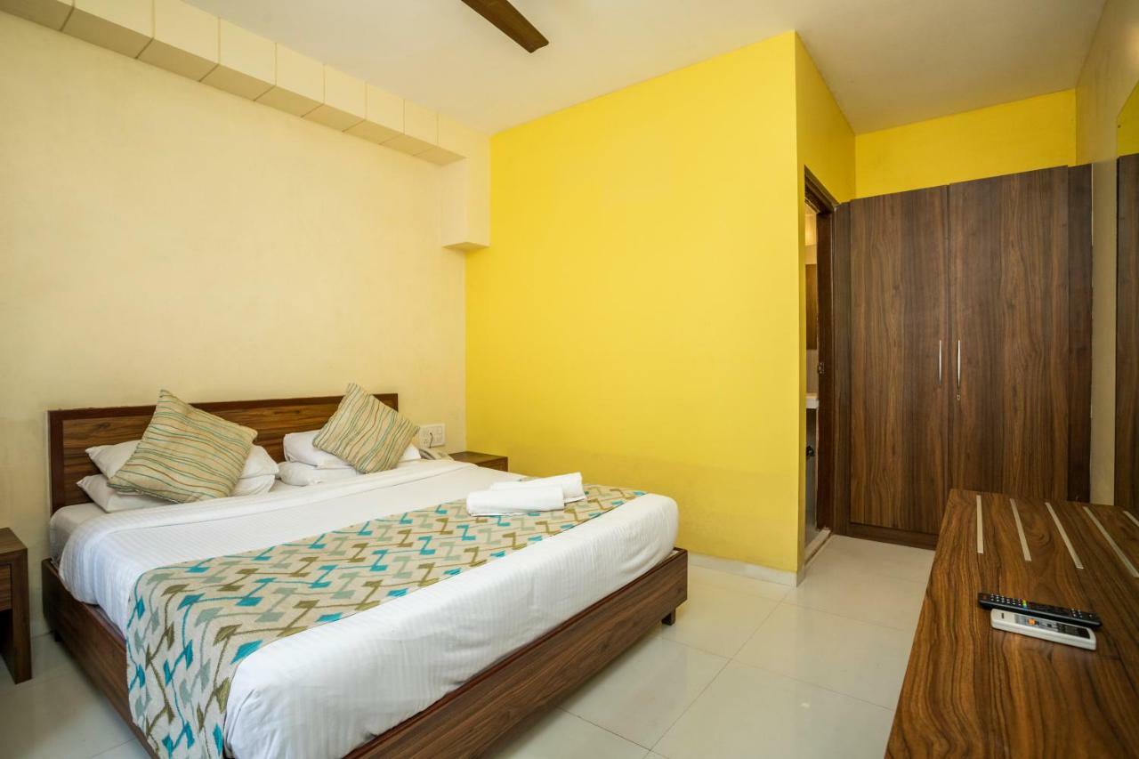 Coco Goa Hotel Arpora Buitenkant foto