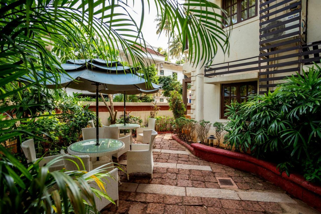 Coco Goa Hotel Arpora Buitenkant foto